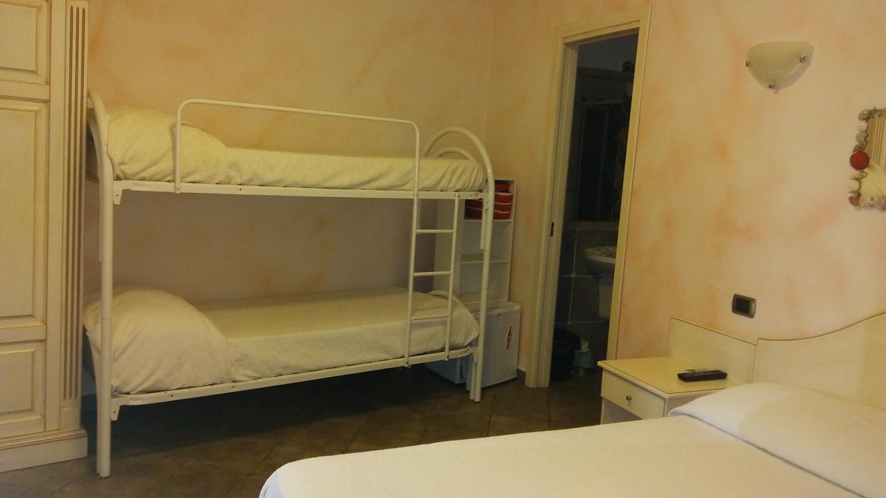 Hotel Sa Cralla Виласимиус Екстериор снимка